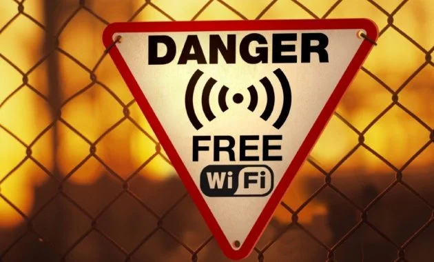 CARA AMAN SAAT MENGGUNAKAN HOTSPOT DI TEMPAT UMUM